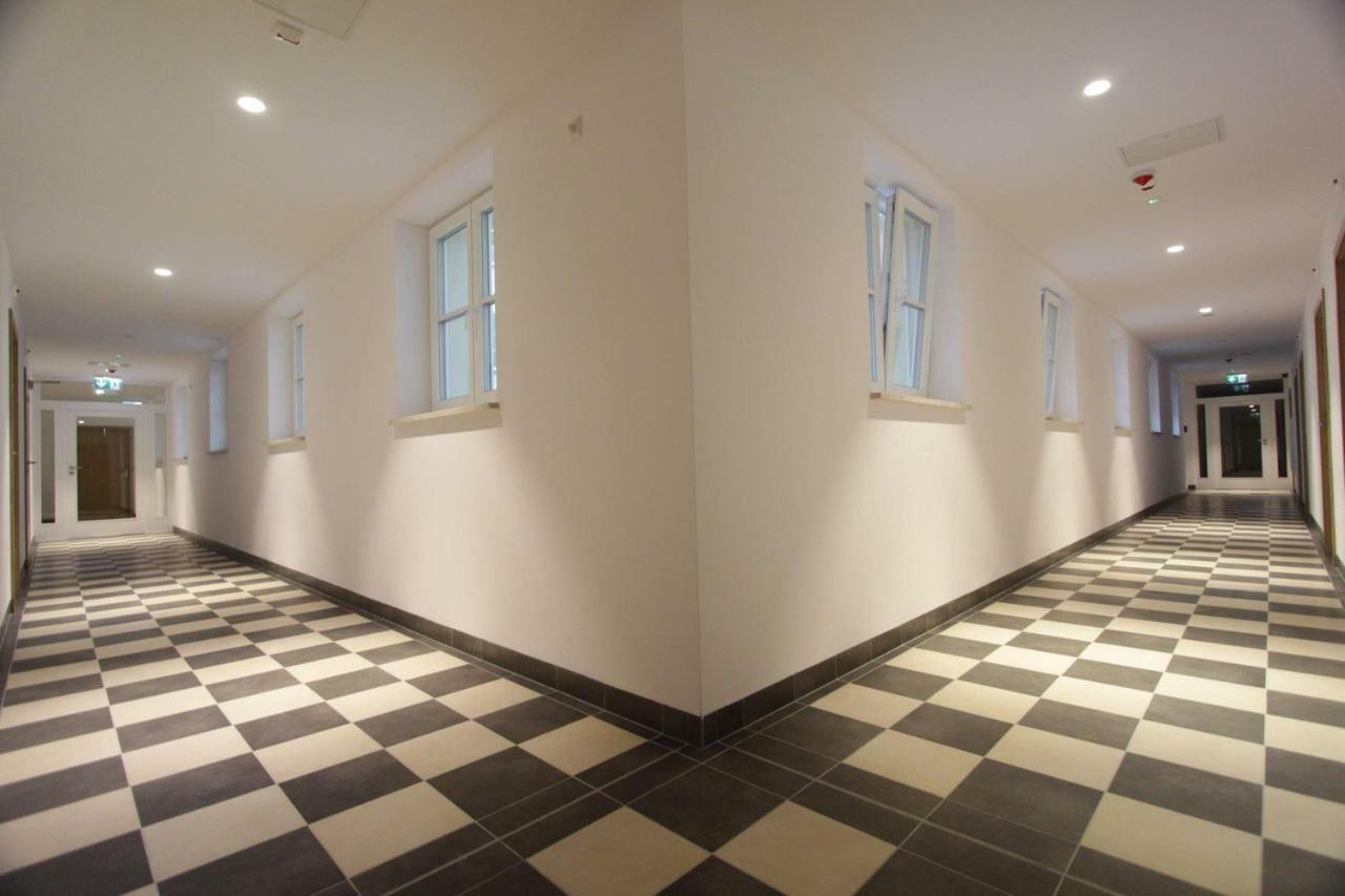 A Pousada Dom Pomocy Studentom Varsóvia Exterior foto