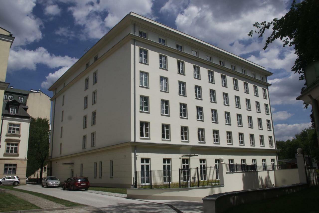 A Pousada Dom Pomocy Studentom Varsóvia Exterior foto