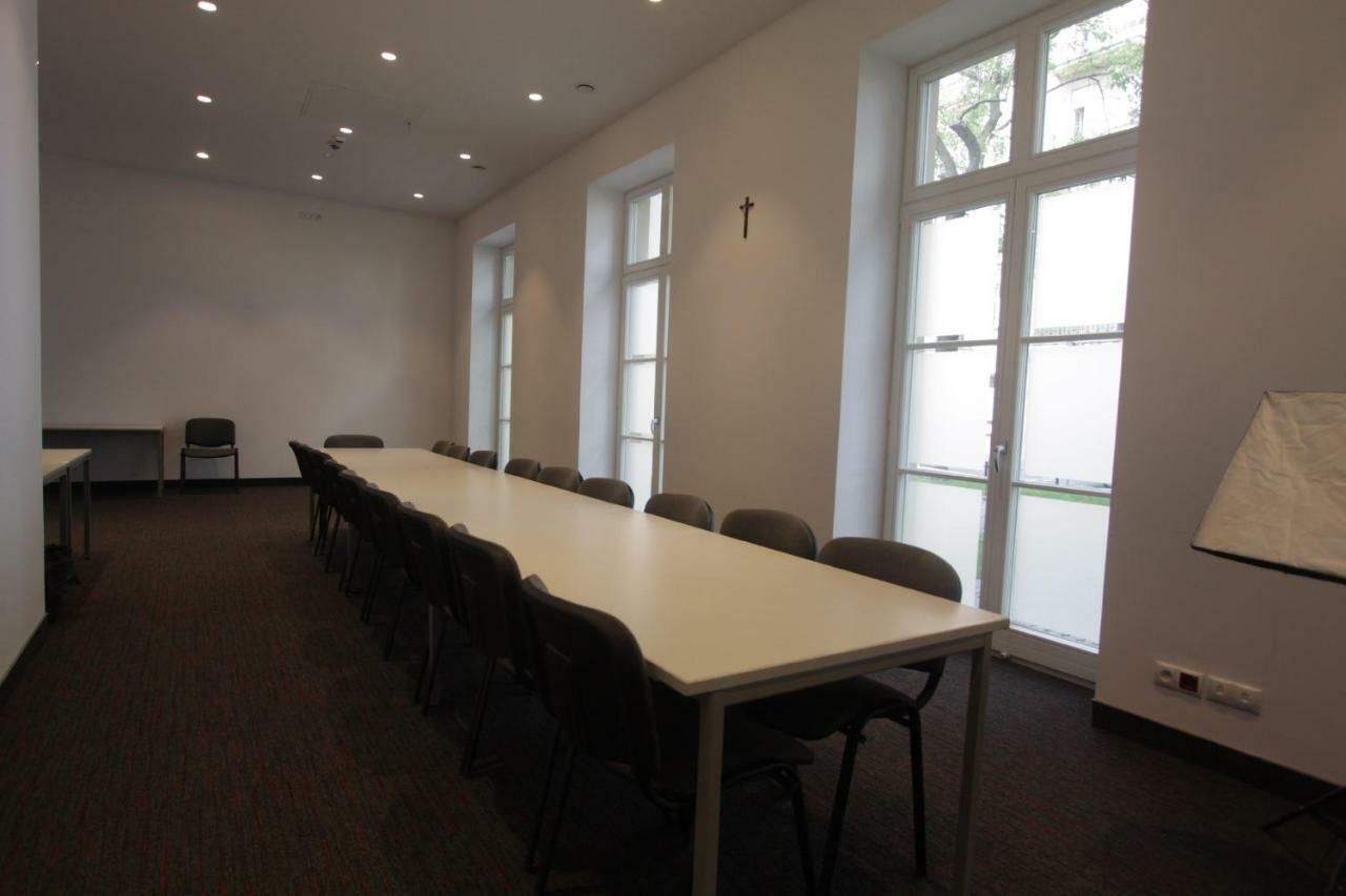 A Pousada Dom Pomocy Studentom Varsóvia Exterior foto